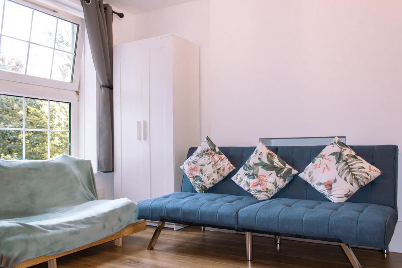 Nice 4 Bedroom Apartment Near City Centre 2-Min Walk To Metro !! Business & Family Friendly!! Londýn Exteriér fotografie