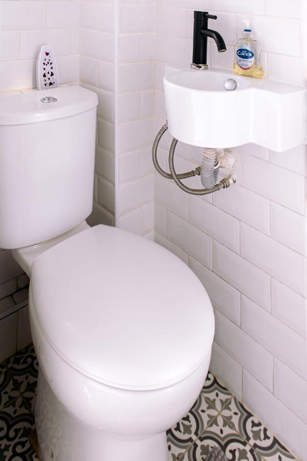 Nice 4 Bedroom Apartment Near City Centre 2-Min Walk To Metro !! Business & Family Friendly!! Londýn Exteriér fotografie